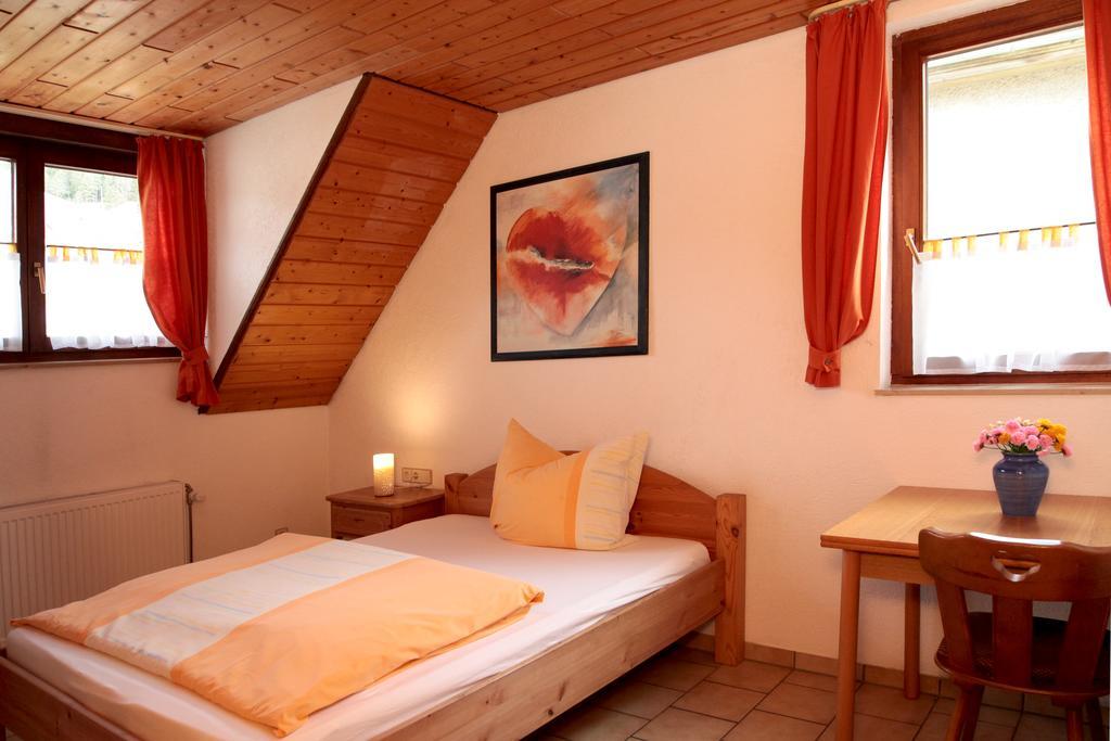 Pension La Cascina Tuttlingen Bagian luar foto